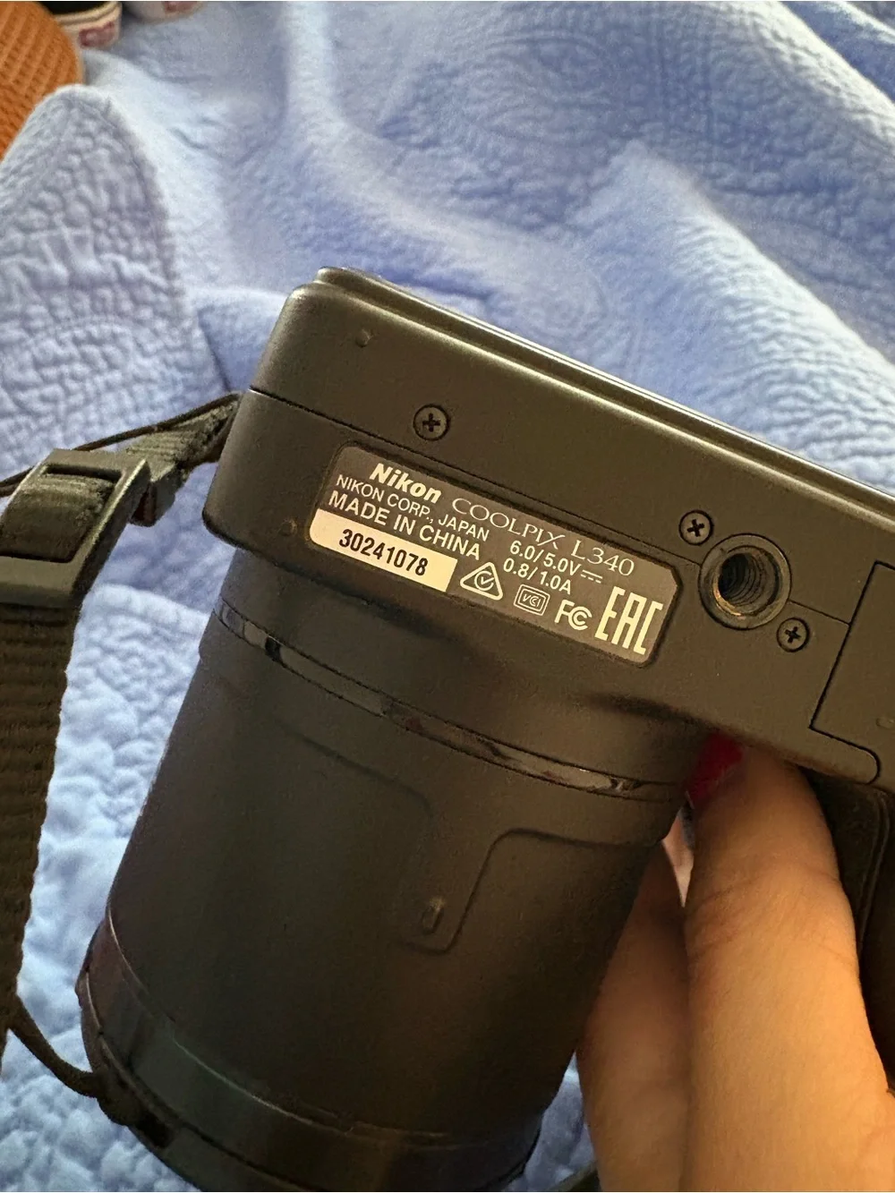 Nikon Black Compact Digital Camera with Lens Cap